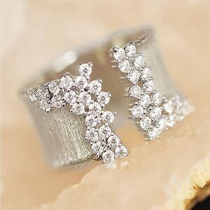 Elegant Silver Ring A1567